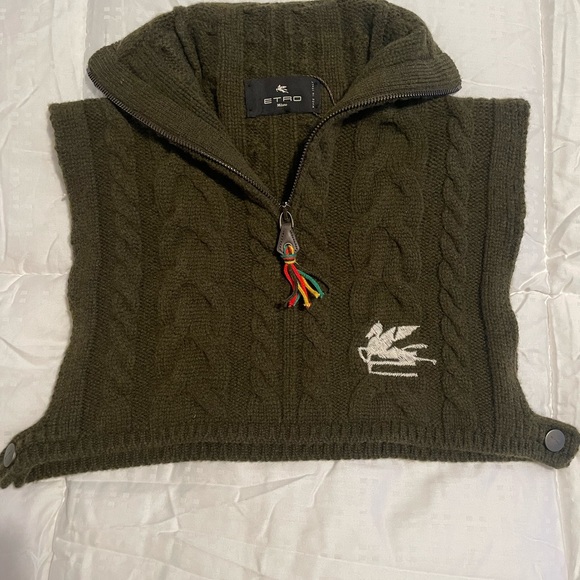 Etro army green cable knit vest w/ logo! - Picture 3 of 6